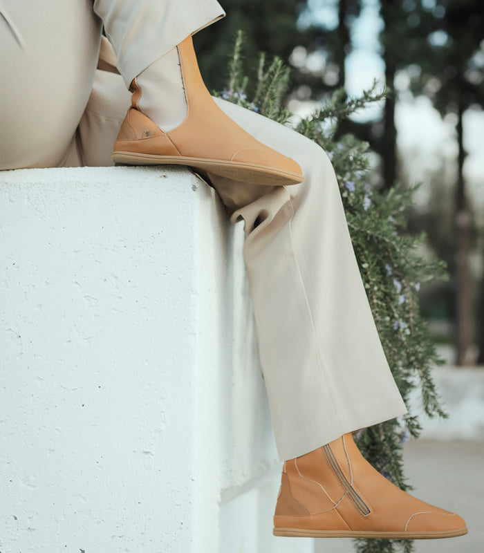 Women's Vegan Leather Boots Mut Caramelo