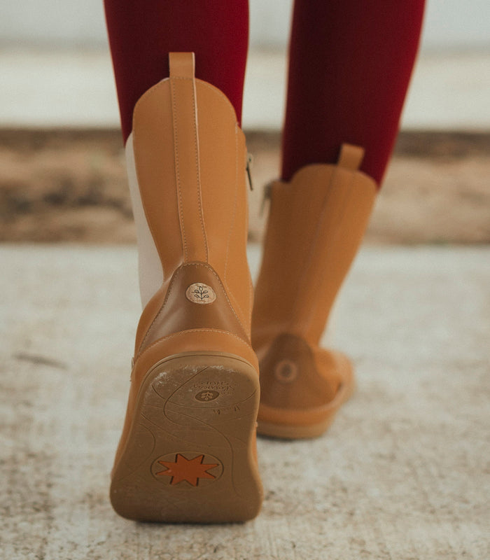 Women's Vegan Leather Boots Mut Caramelo