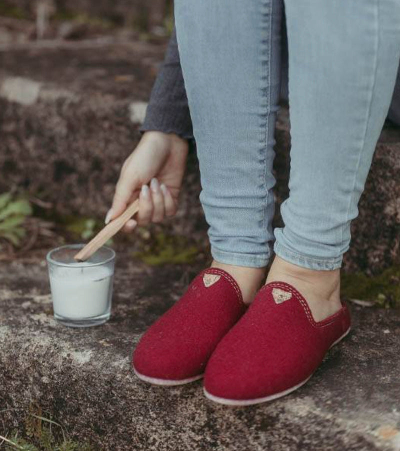 Vesta Garnet Women's House Slippers