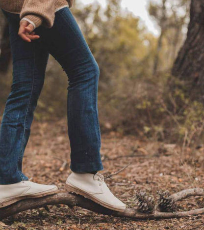 Horus Elfenbeinfarbene vegane Lederstiefel für Damen